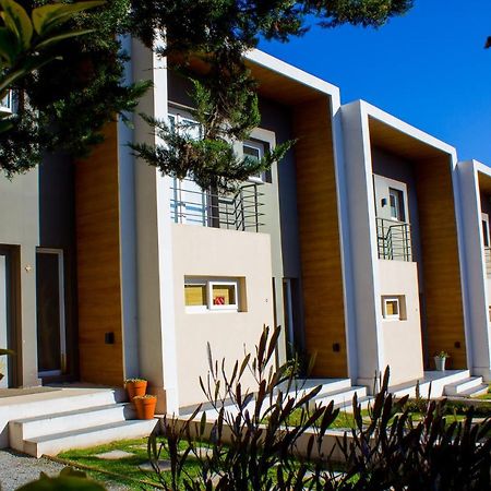Ananda Apart Tandil - Dptos En Alquiler Temporario Esterno foto