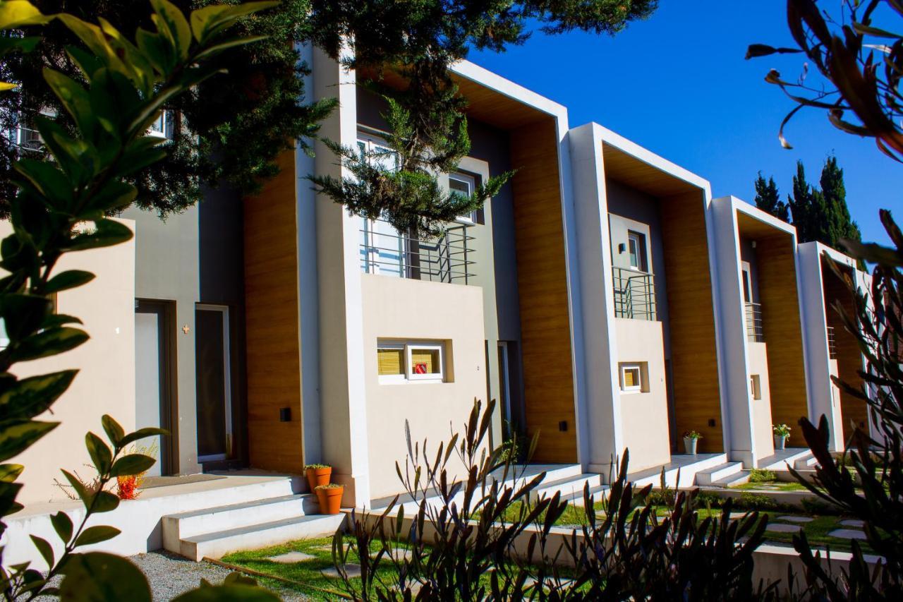 Ananda Apart Tandil - Dptos En Alquiler Temporario Esterno foto
